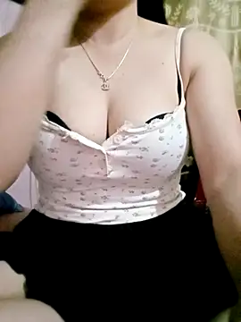 SansanCii online show from April 6, 10:33 pm