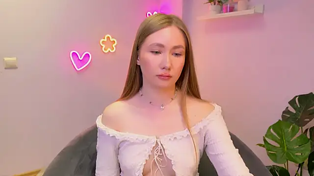 EllyColins online show from May 24, 3:11 am