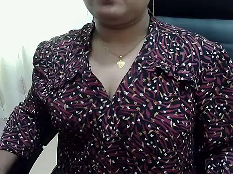 SexyRani2000 online show from May 4, 7:59 am