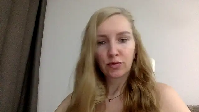 Snapshot of Neralith chatting on June 17, 7:37 pm Neralith online show from June 17, 7:37 pm