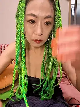 Snapshot of jyuse000ryuse chatting on July 3, 8:32 am jyuse000ryuse online show from July 3, 8:32 am