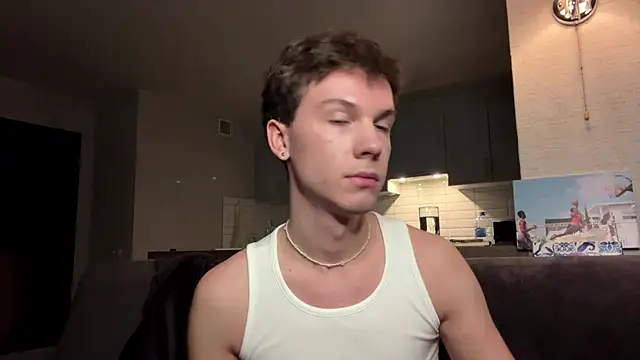 Jeremy1Scott online show from November 4, 3:16 am