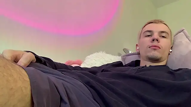 Jeremy1Scott online show from July 18, 5:11 am