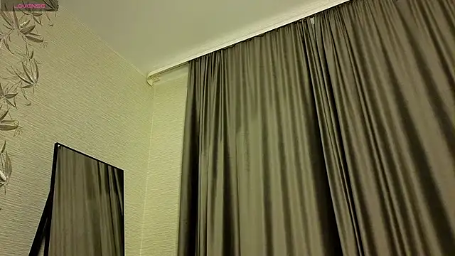 MissPompadure online show from January 12, 10:04 pm