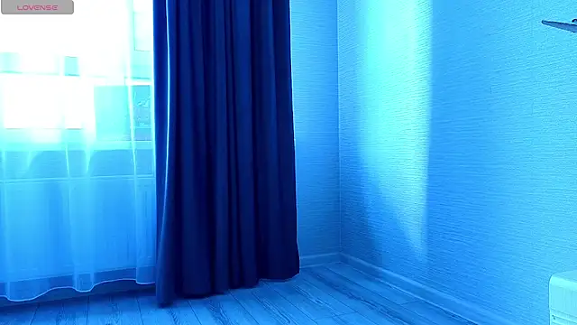 MissPompadure online show from March 26, 7:25 am