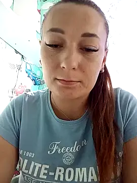 Snapshot of HollyDollsi chatting on October 13, 10:15 am HollyDollsi online show from October 13, 10:15 am