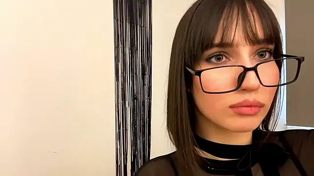 nikabloom online show from November 22, 11:20 am