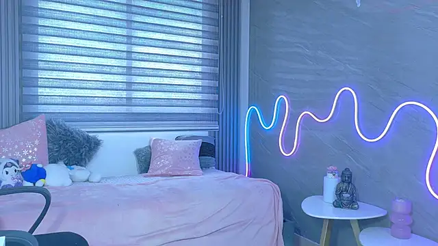 Naaomi cute online show from October 28, 8:55 pm