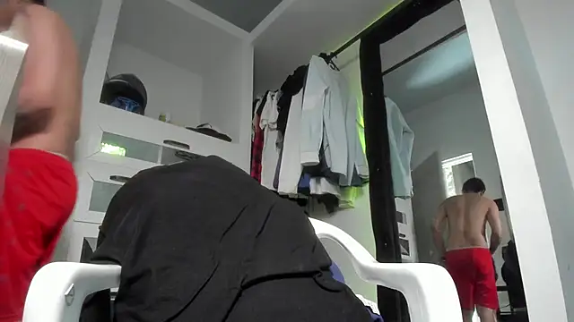 Snapshot of Sky_Wild chatting on June 30, 8:54 pm Sky Wild online show from June 30, 8:54 pm