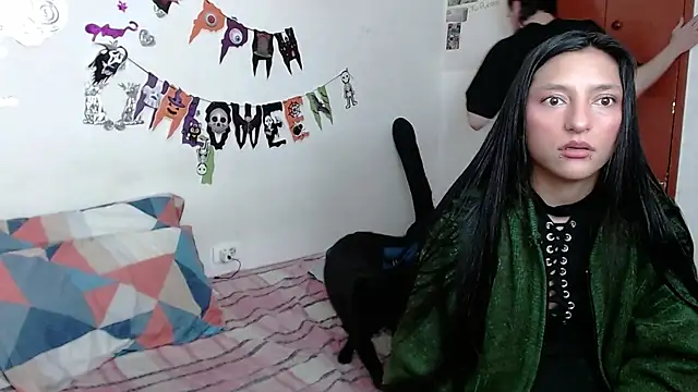 Isis Robert online show from November 2, 10:56 pm