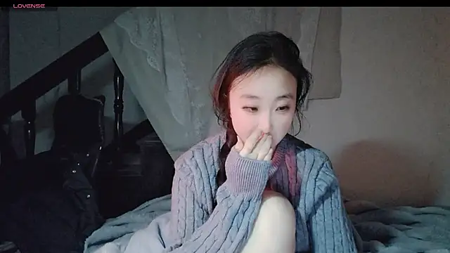 hyp0crite online show from November 19, 3:45 pm