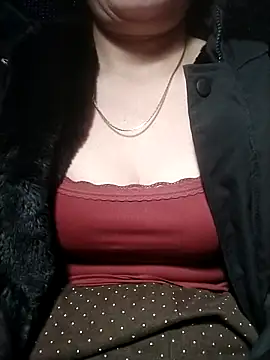 YiyinLy online show from December 18, 8:59 pm