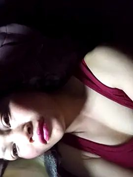 Snapshot of siusiu-00 chatting on March 28, 9:47 pm siusiu-00 online show from March 28, 9:47 pm