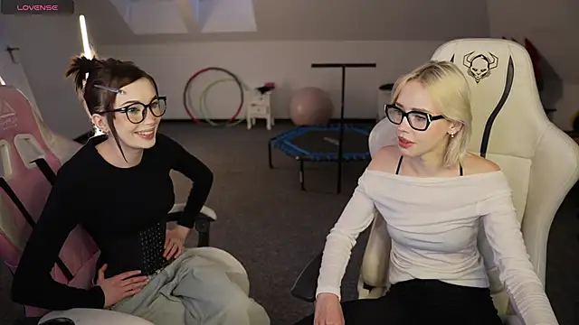 Jessica start online show from November 27, 11:12 am