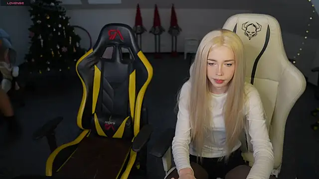 Jessica start online show from January 11, 11:15 am