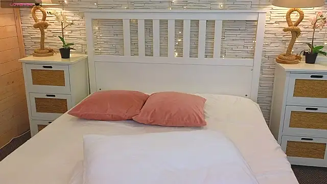 Soft Lilly online show from February 19, 6:20 am