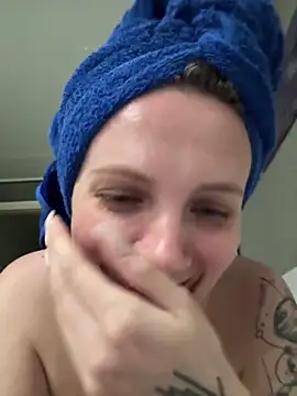 Amy  Leee  online show from May 22, 8:14 pm