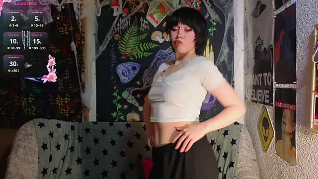 ReincarnatedAngel online show from December 17, 8:37 pm