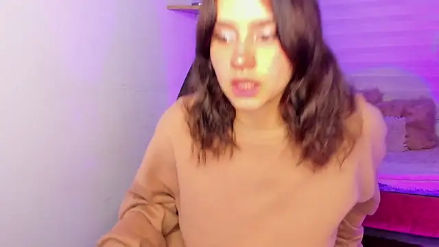 Emily Lindey online show from October 21, 3:29 am