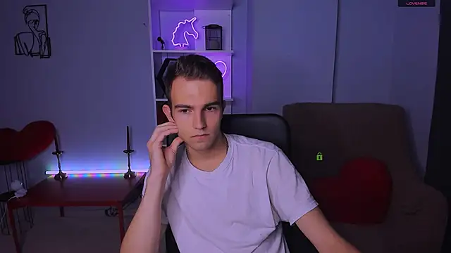 astren villo online show from November 13, 1:21 pm