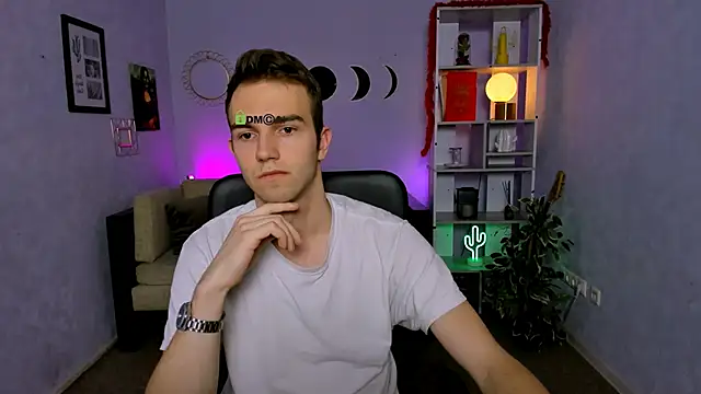 astren villo online show from March 25, 1:06 pm