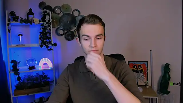 astren villo online show from April 9, 5:40 am