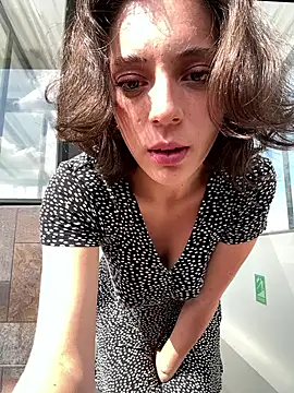 Snapshot of Ryan_ruru chatting on February 9, 2:10 pm Ryan ruru online show from February 9, 2:10 pm