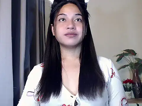 Jasmine Belair online show from April 18, 1:15 pm