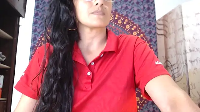 Lucyy Naugthy online show from February 10, 1:10 am