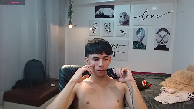 AmethystShadow17 online show from November 23, 12:21 am