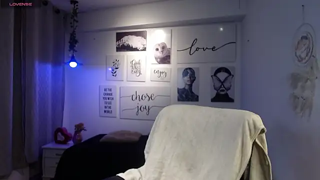 AmethystShadow17 online show from January 10, 7:59 pm