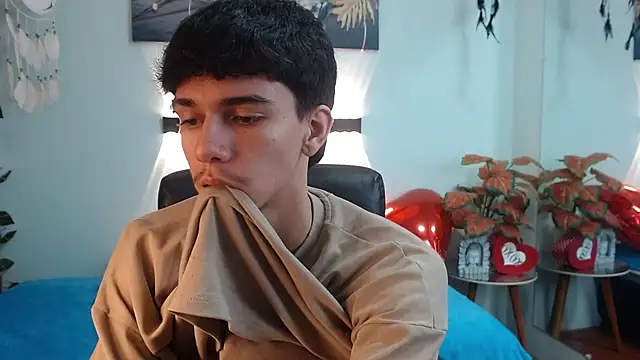 AmethystShadow17 online show from April 9, 9:20 pm