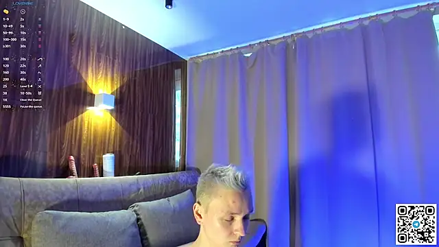 Snapshot of Logan_mett chatting on February 16, 6:20 am Logan mett online show from February 16, 6:20 am