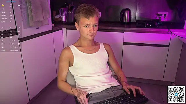 Logan mett online show from July 1, 10:20 pm