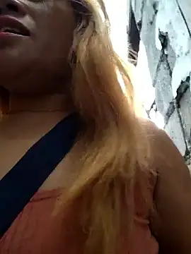 CockBiter83 online show from October 31, 11:28 pm