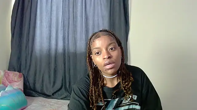Snapshot of fifiqueen25 chatting on March 20, 1:16 pm fifiqueen25 online show from March 20, 1:16 pm