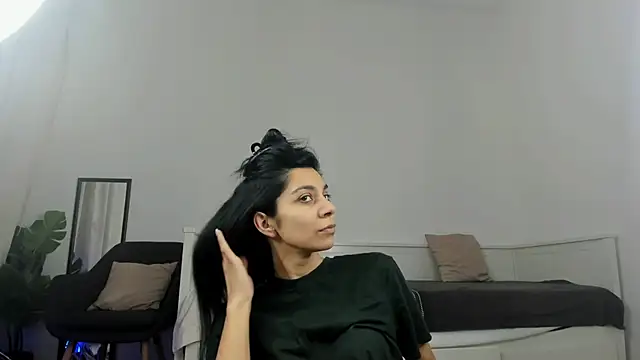 ReneeVoss online show from March 3, 3:45 am