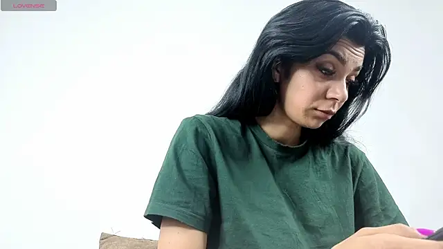 ReneeVoss online show from June 1, 3:08 am