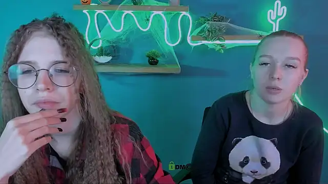 lulu fly  online show from October 30, 10:06 am