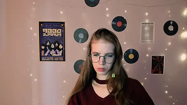 lulu fly  online show from November 15, 9:50 am