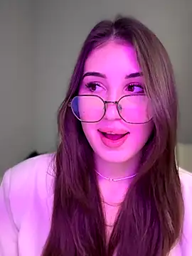 Snapshot of AuroraAmethyst chatting on October 18, 1:34 pm AuroraAmethyst online show from October 18, 1:34 pm