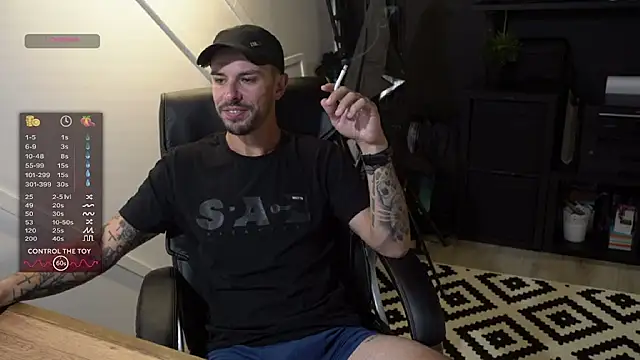 monsieurguitsxxx online show from July 13, 11:57 am