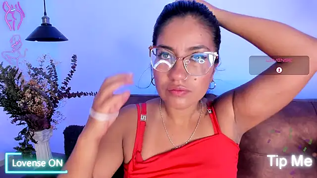 charlhot  online show from November 26, 12:39 pm