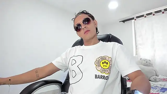 Hayden Boy  online show from October 16, 1:45 pm