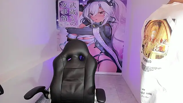 Hayden Boy  online show from October 24, 1:18 pm