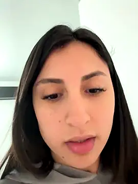 Snapshot of itsmiasofia chatting on October 14, 5:14 pm itsmiasofia online show from October 14, 5:14 pm