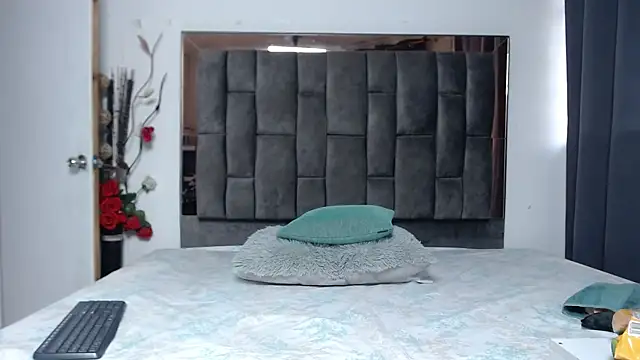 Salmma Milf online show from November 28, 11:35 am