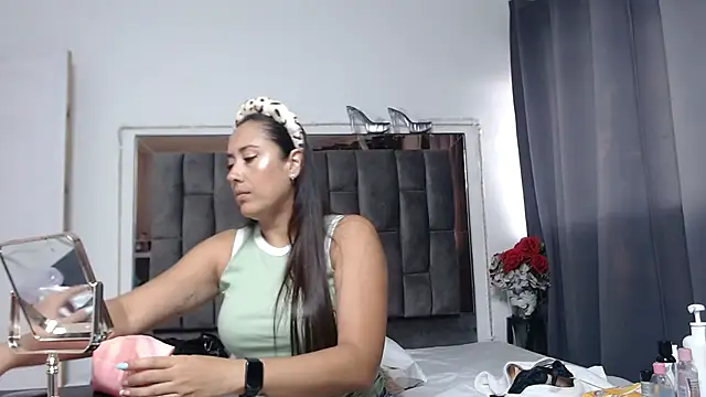 Salmma Milf online show from April 17, 11:57 am