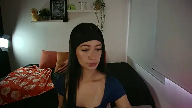 Snapshot of _TiniWild chatting on November 13, 12:15 pm TiniWild online show from November 13, 12:15 pm