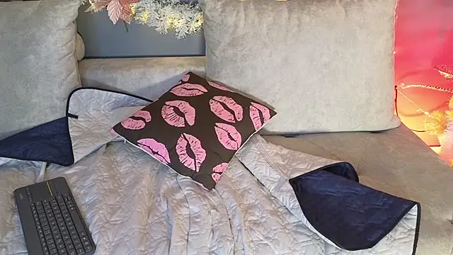 celestesecrett online show from December 14, 7:58 am